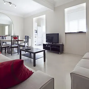 And Spacious Family , Barcelona Spain
